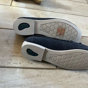 Stonefly blue suede shoes